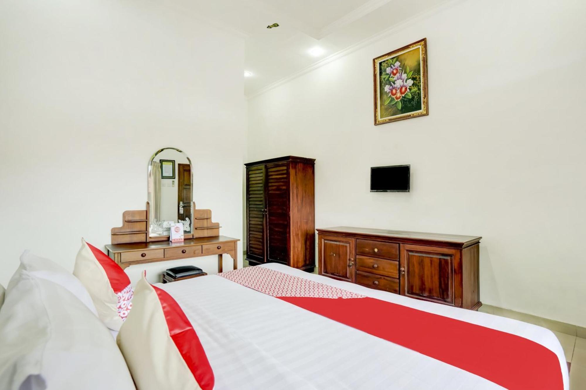 Super Oyo 3261 Hotel Ratu Ντενπασάρ Εξωτερικό φωτογραφία