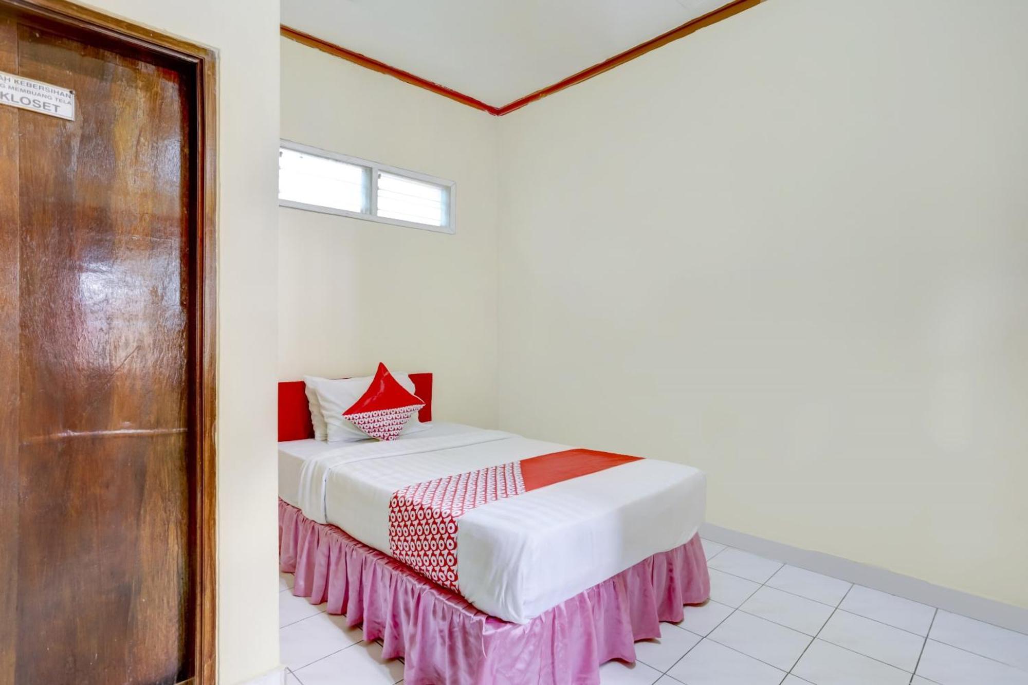 Super Oyo 3261 Hotel Ratu Ντενπασάρ Εξωτερικό φωτογραφία