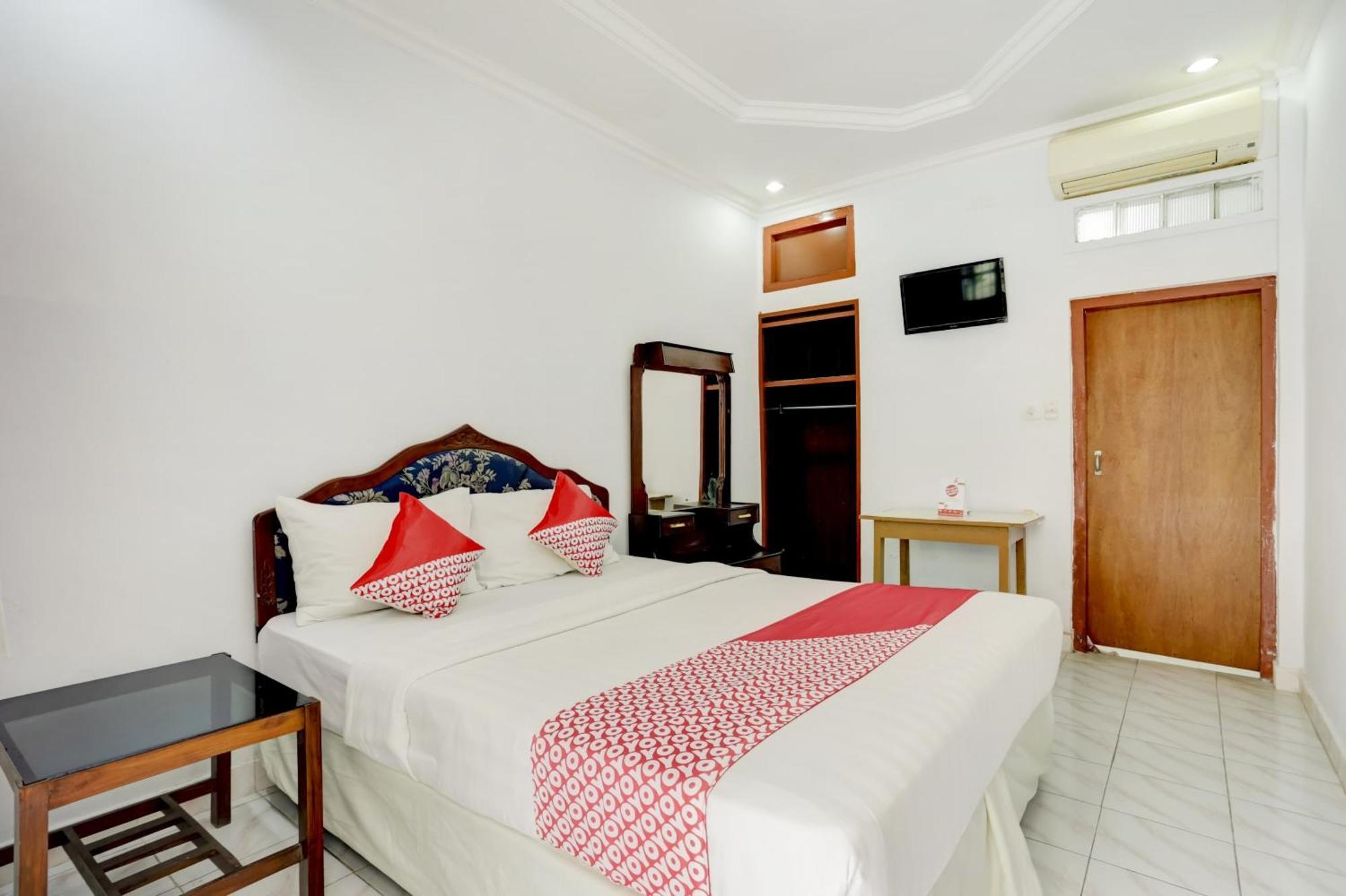 Super Oyo 3261 Hotel Ratu Ντενπασάρ Εξωτερικό φωτογραφία
