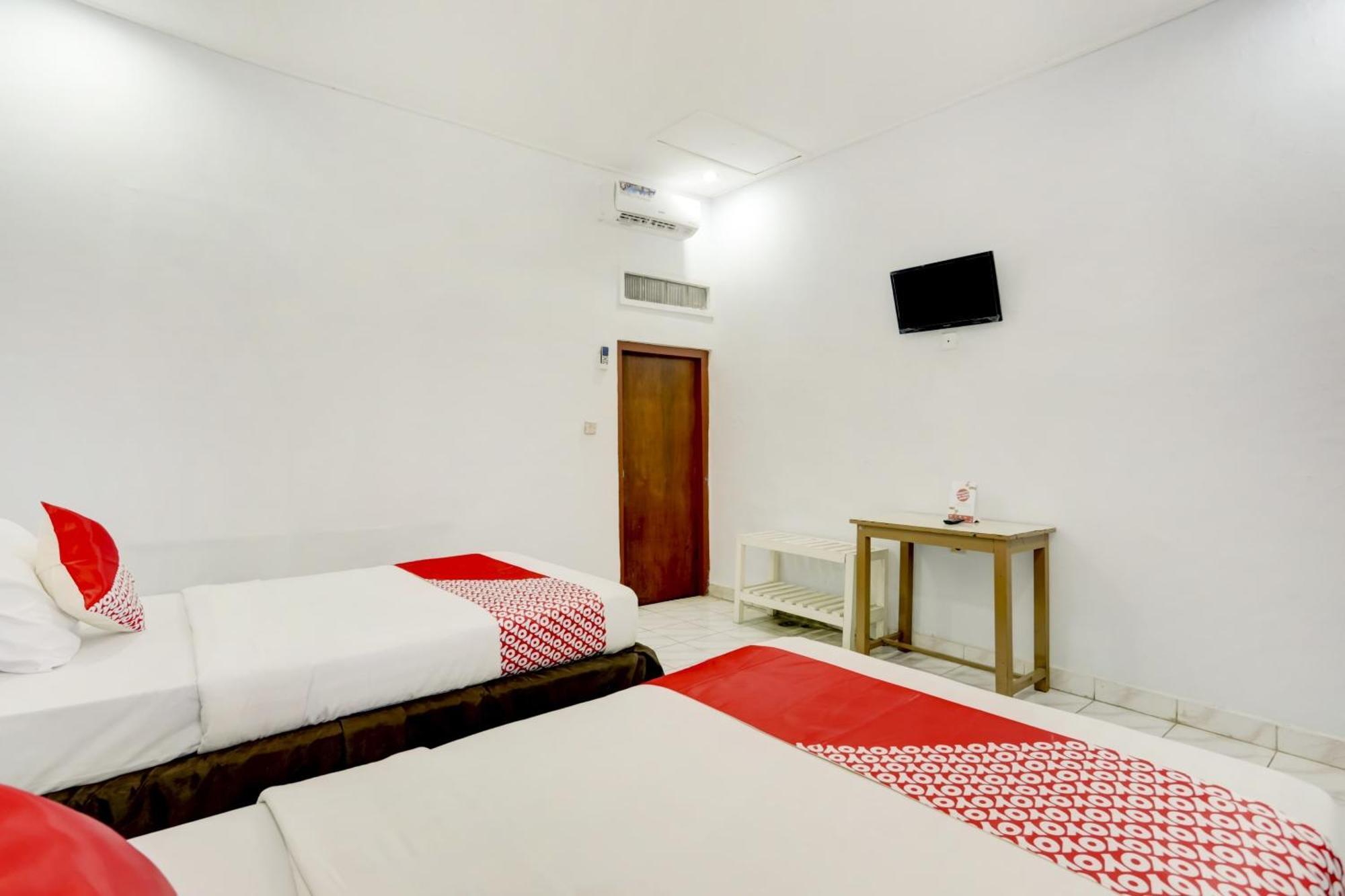 Super Oyo 3261 Hotel Ratu Ντενπασάρ Εξωτερικό φωτογραφία
